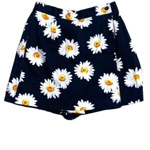 Briggs Petite Navy Daisy Print Skort Size 10P